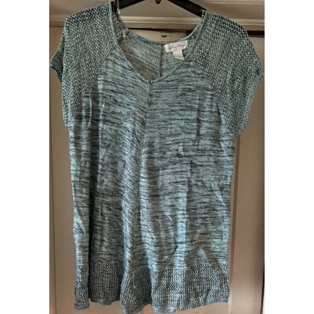 #33 Fashion Avenue Women's Plus 2X Blue V-Neck Short Sleeve Knit Crochet Blouse